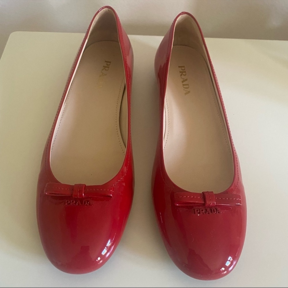 🍒 Beautiful Prada Red Patent Leather Ballerina Flats